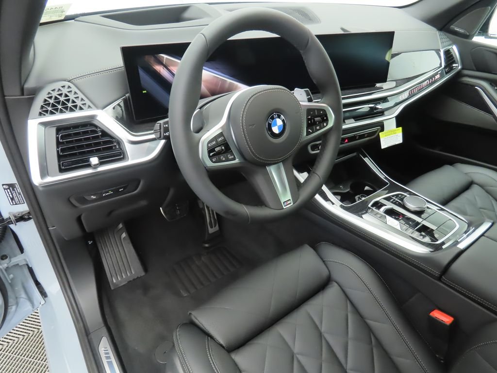 Used 2026 Gray Metallic BMW xDrive40i image 10