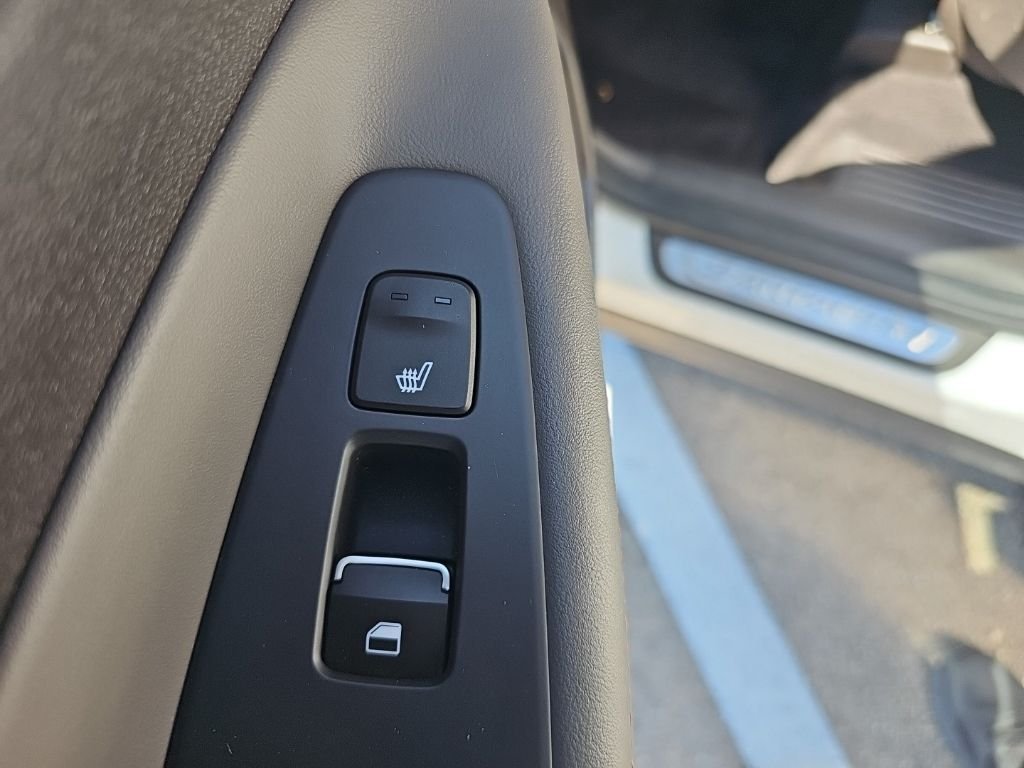 2020 Hyundai Santa Fe Limited - Photo 31