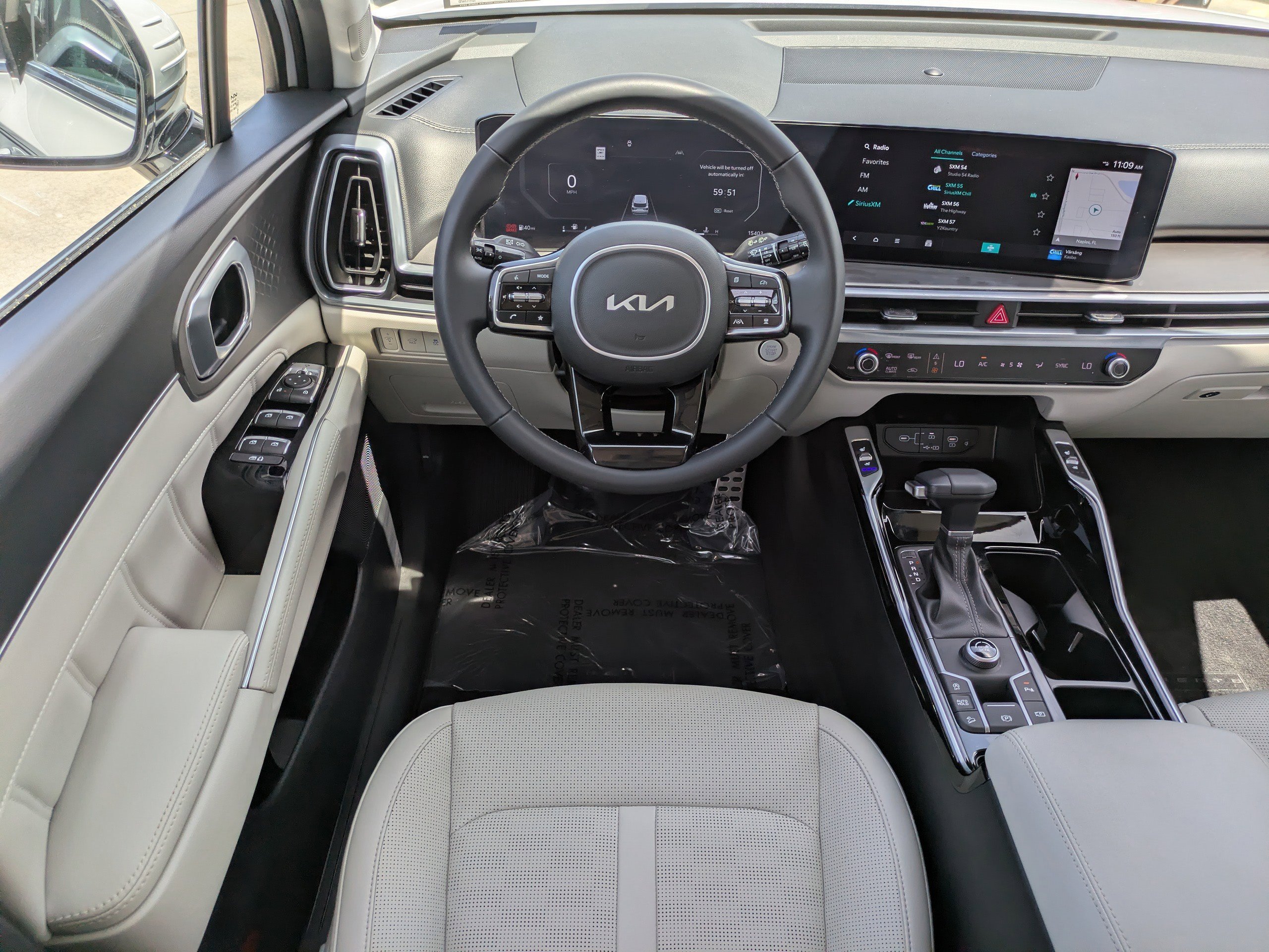 2025 Kia Sorento SX - Photo 16