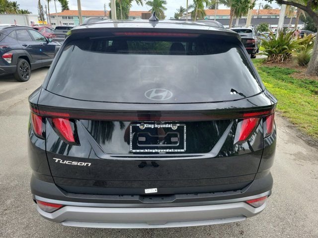 New 2026 Black Hyundai SEL FWD image 5