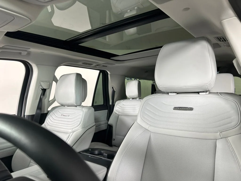 New 2026 Star White Metallic Tri-Coat Ford MAX Platinum® image 23