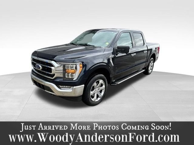 Certified Used 2023 Blue Metallic Ford XLT image 1