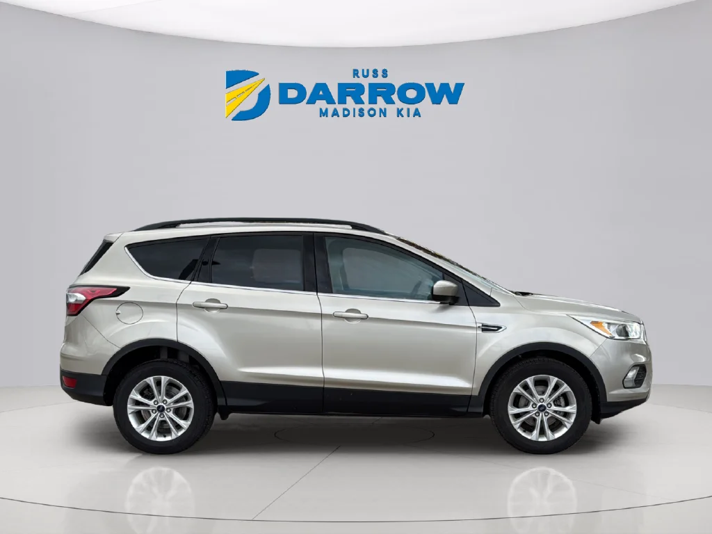 Used 2018 White Gold Metallic Ford SE image 6