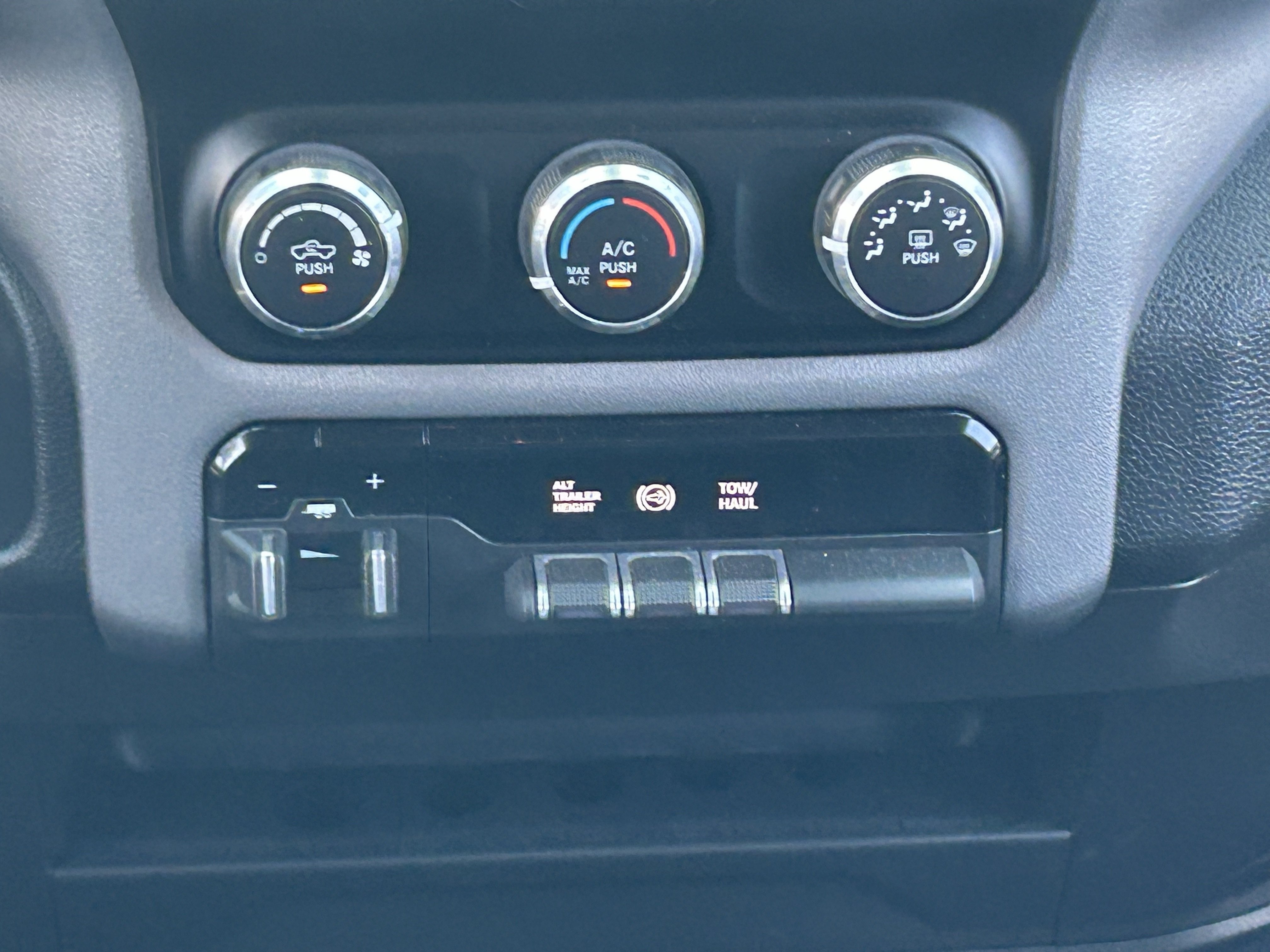 2023 RAM Ram 3500 Pickup Big Horn - Photo 20
