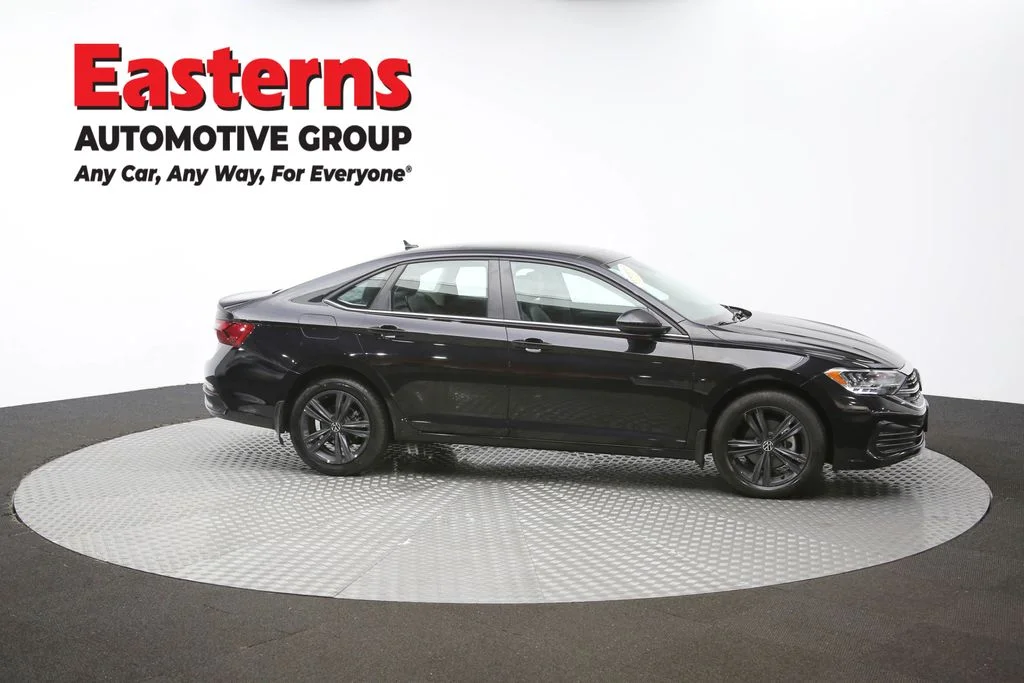 Used 2024 Black Volkswagen 1.5T SE image 43