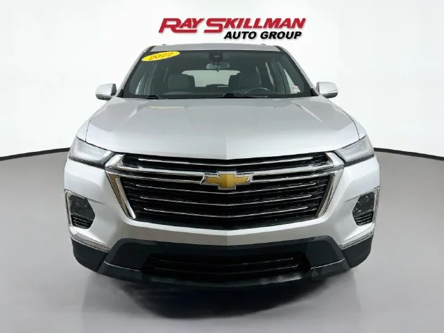 Used 2022 Silver Chevrolet 1LT image 2