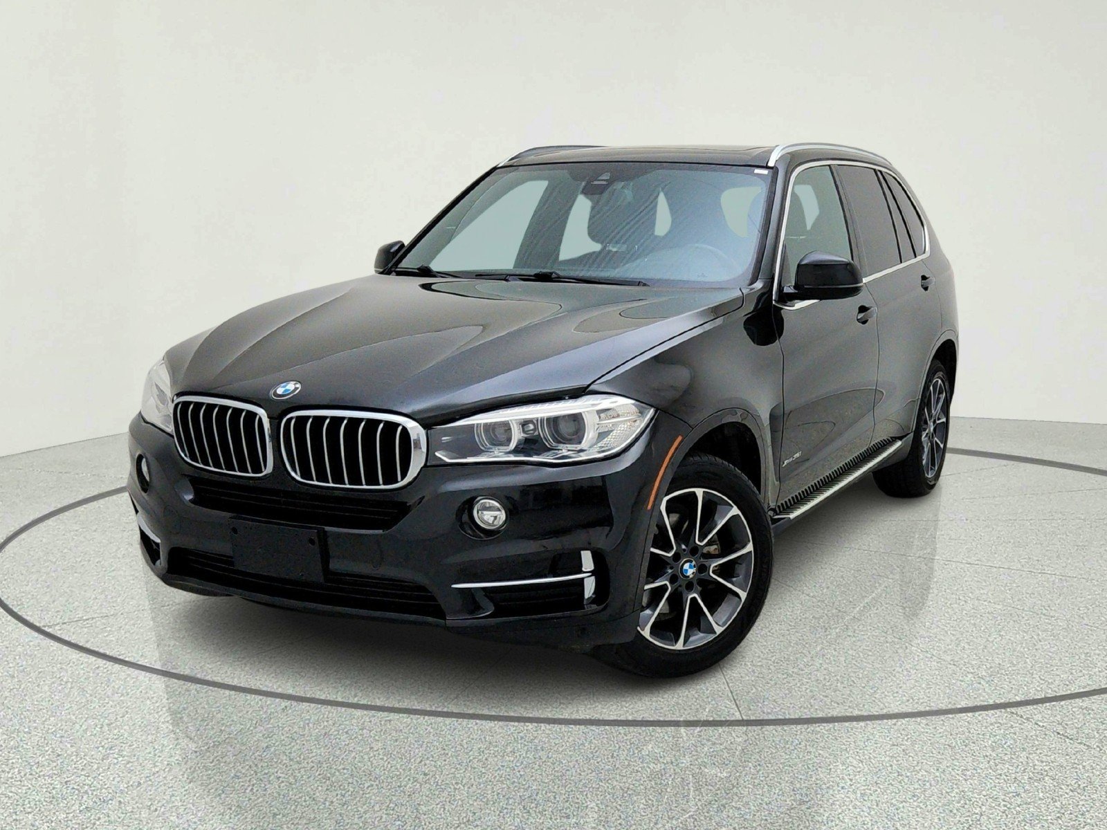 Used 2018 BLACK SAPPHIRE BMW xDrive35i image 3