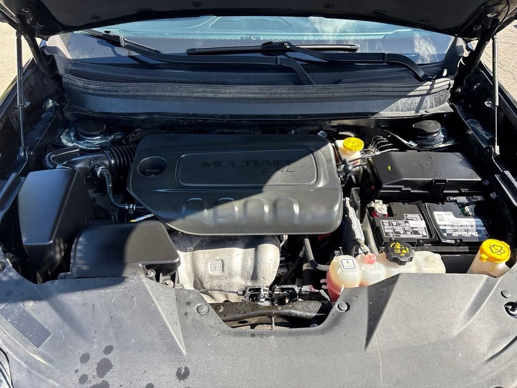Used 2019 Black Jeep Latitude Plus image 12