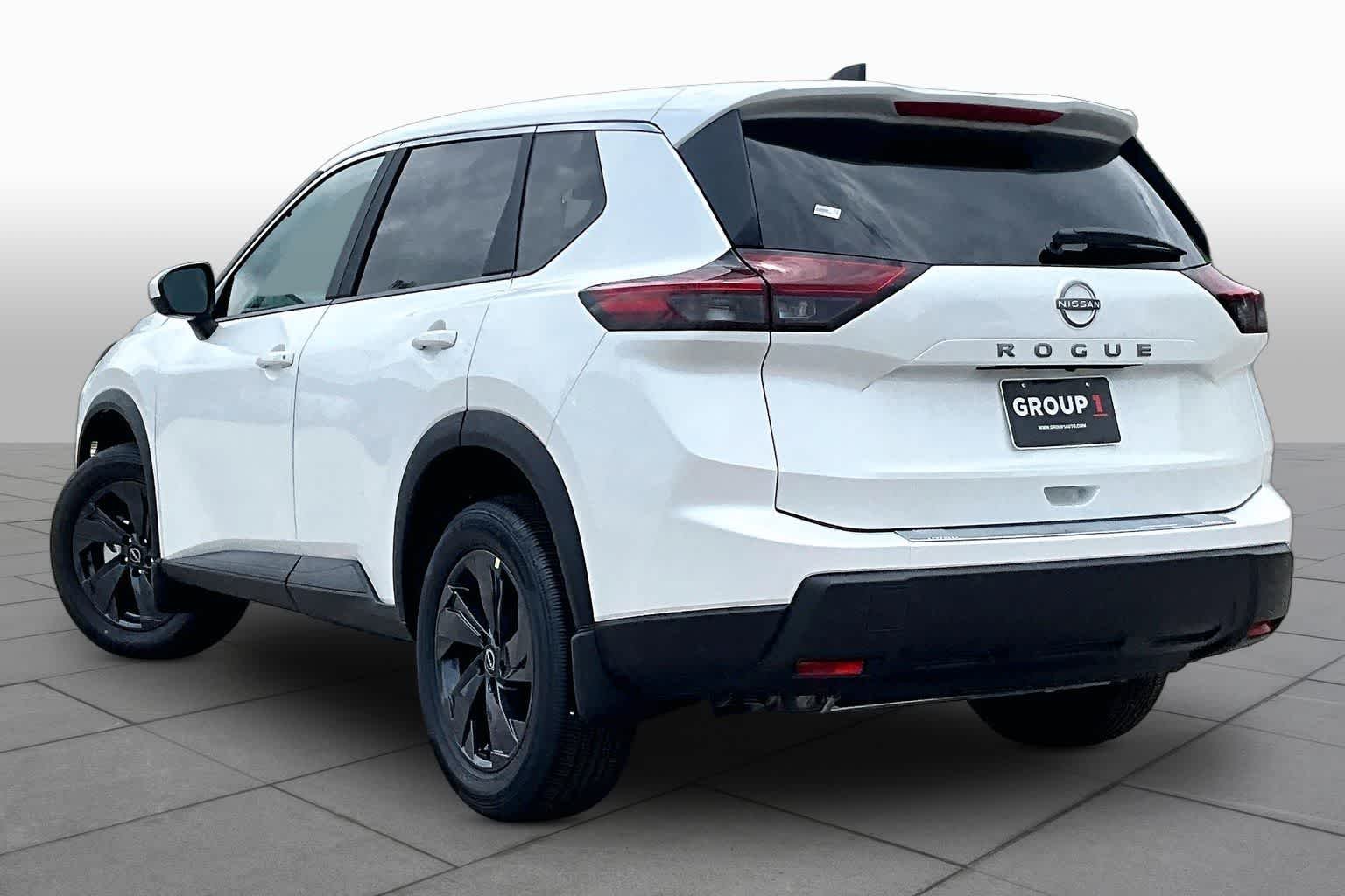 New 2026 Everest White Pearl TriCoat Nissan SV image 7