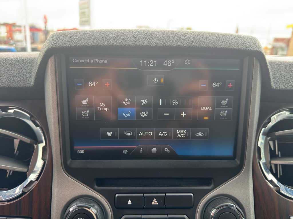 Used 2015 White Ford Lariat image 28