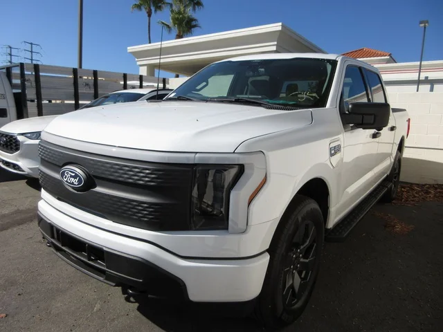 2024 Ford F-150 Lightning XLT