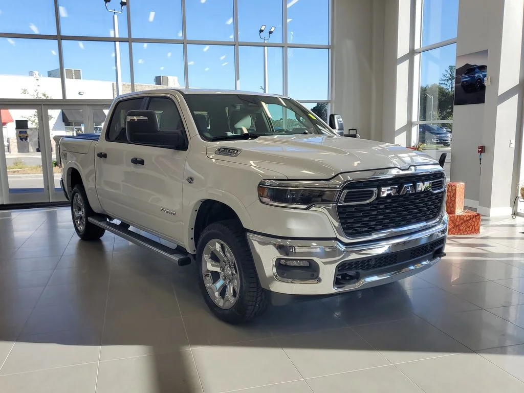 New 2026 Bright White Clear-Coat Exterior Paint RAM Big Horn/Lone Star image 35