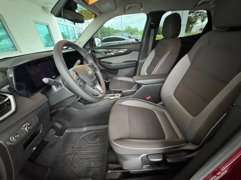 Used 2024 Red Chevrolet LT image 11
