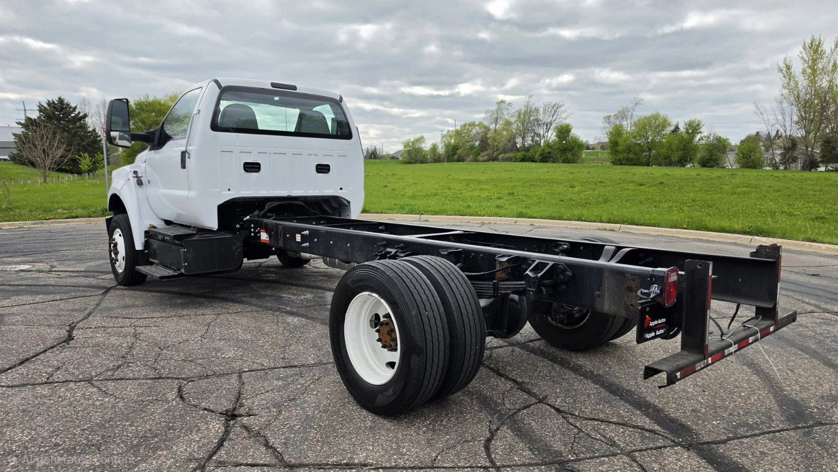 Used 2023 Oxford White Ford Base image 5