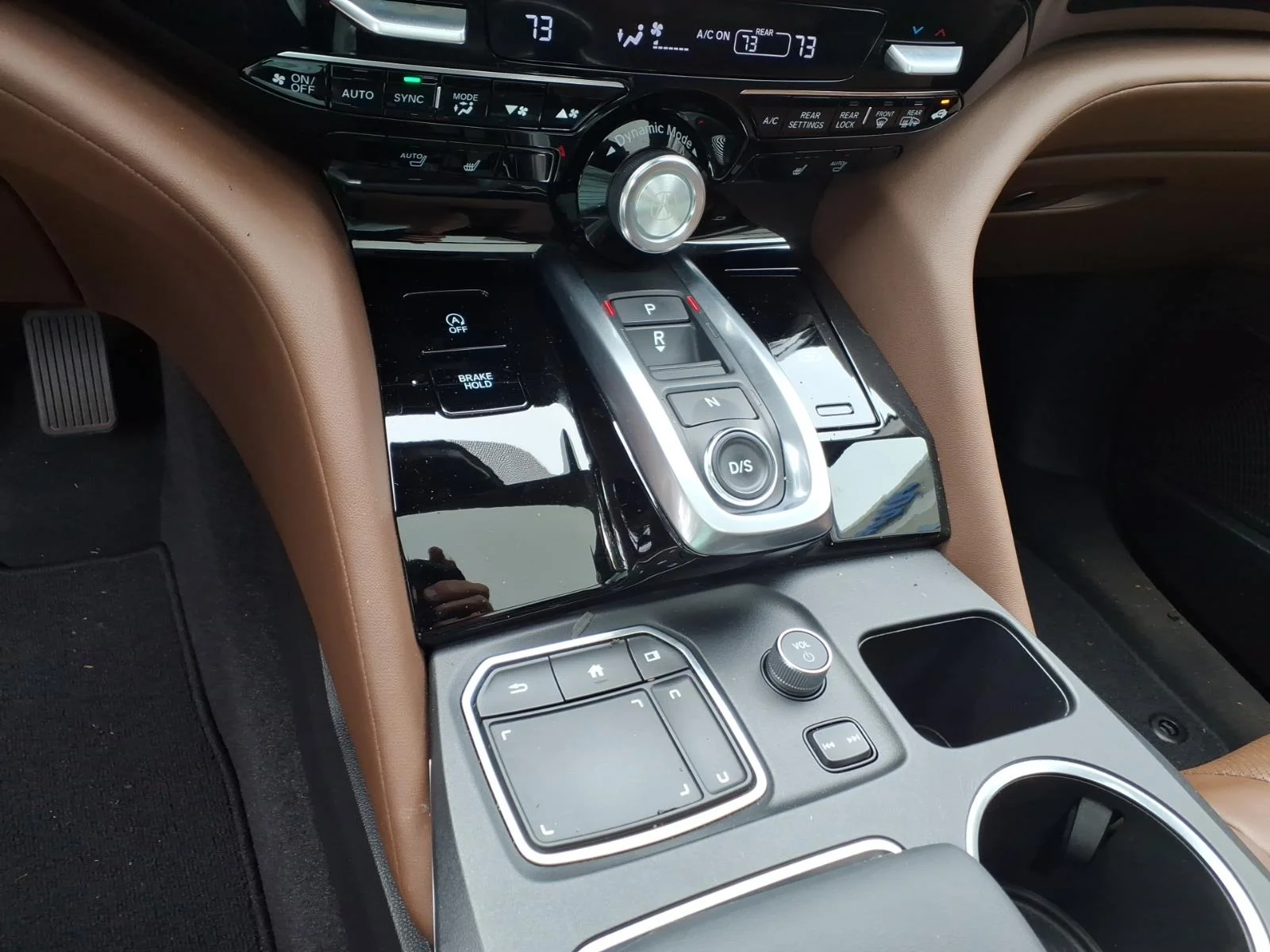 Used 2023 Platinum White Pearl Acura SH-AWD TECH image 9