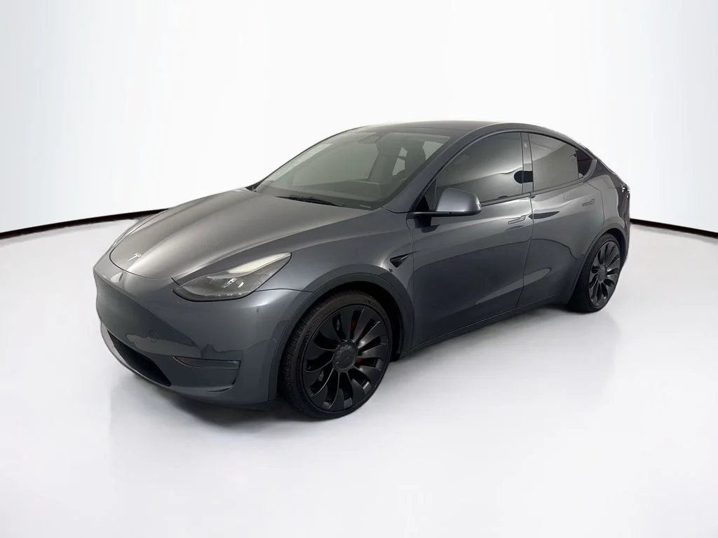 2022 Tesla Model Y Performance Dual Motor All-Wheel Drive's photo