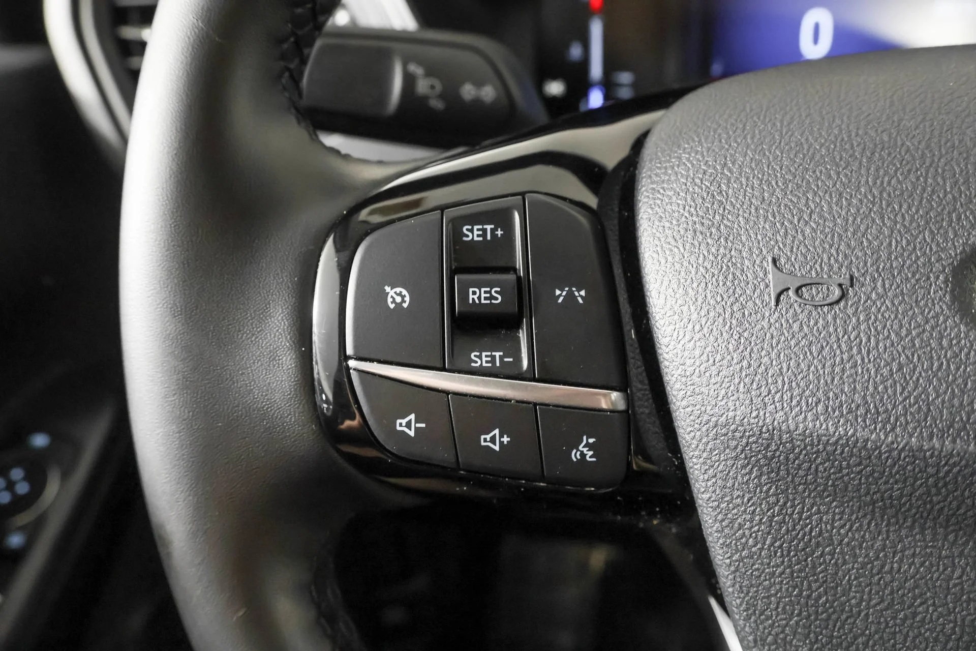 Used 2024 Gray Ford Active image 27