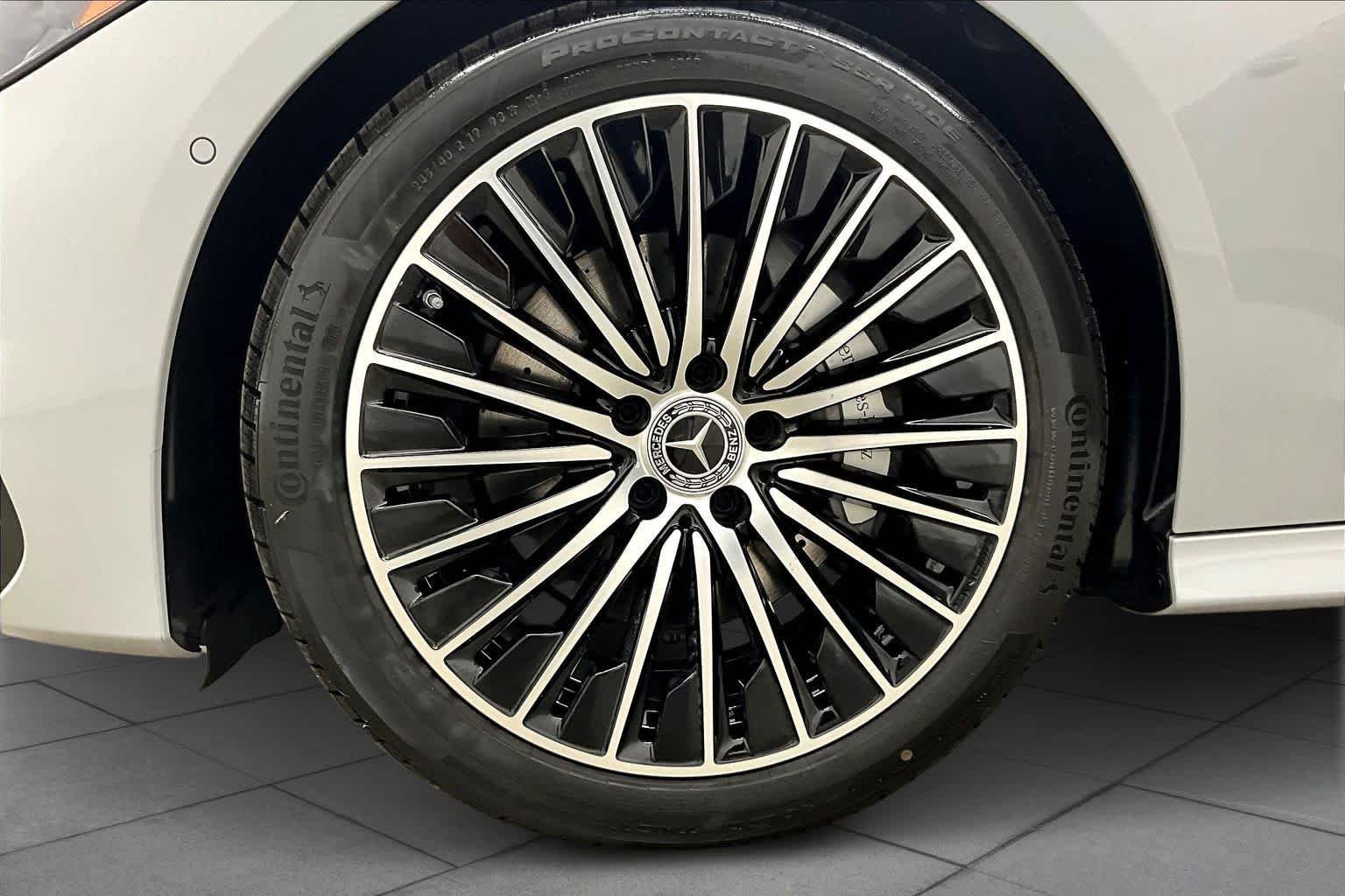 New 2026 MANUFAKTUR Alpine Grey Mercedes-Benz CLE 300 image 11
