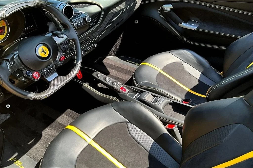 Used 2022 Giallo Modena Ferrari  image 16