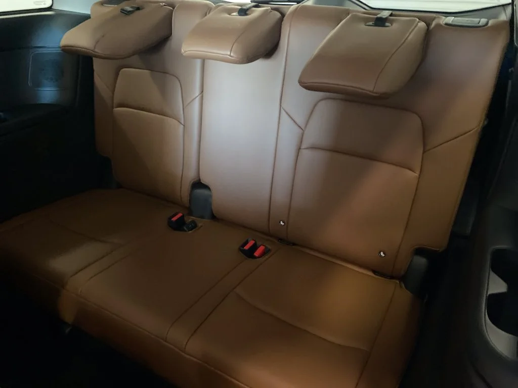 New 2026 Gray Nissan Platinum image 17