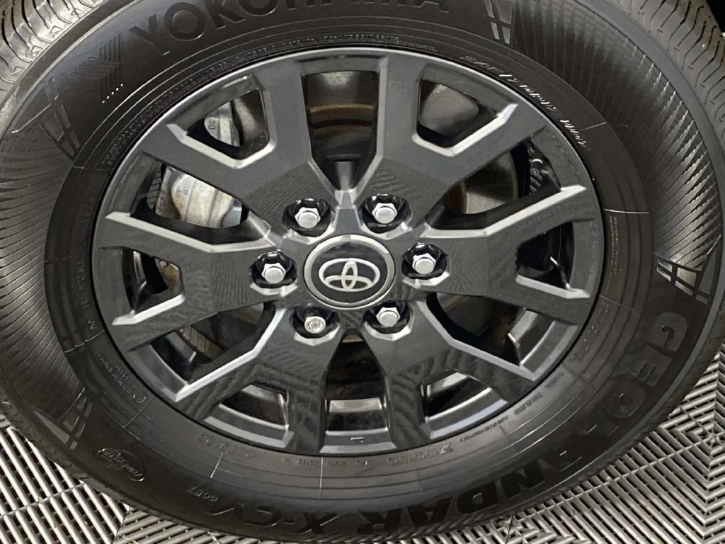 Used 2025 Cutting Edge Toyota SR5 image 28