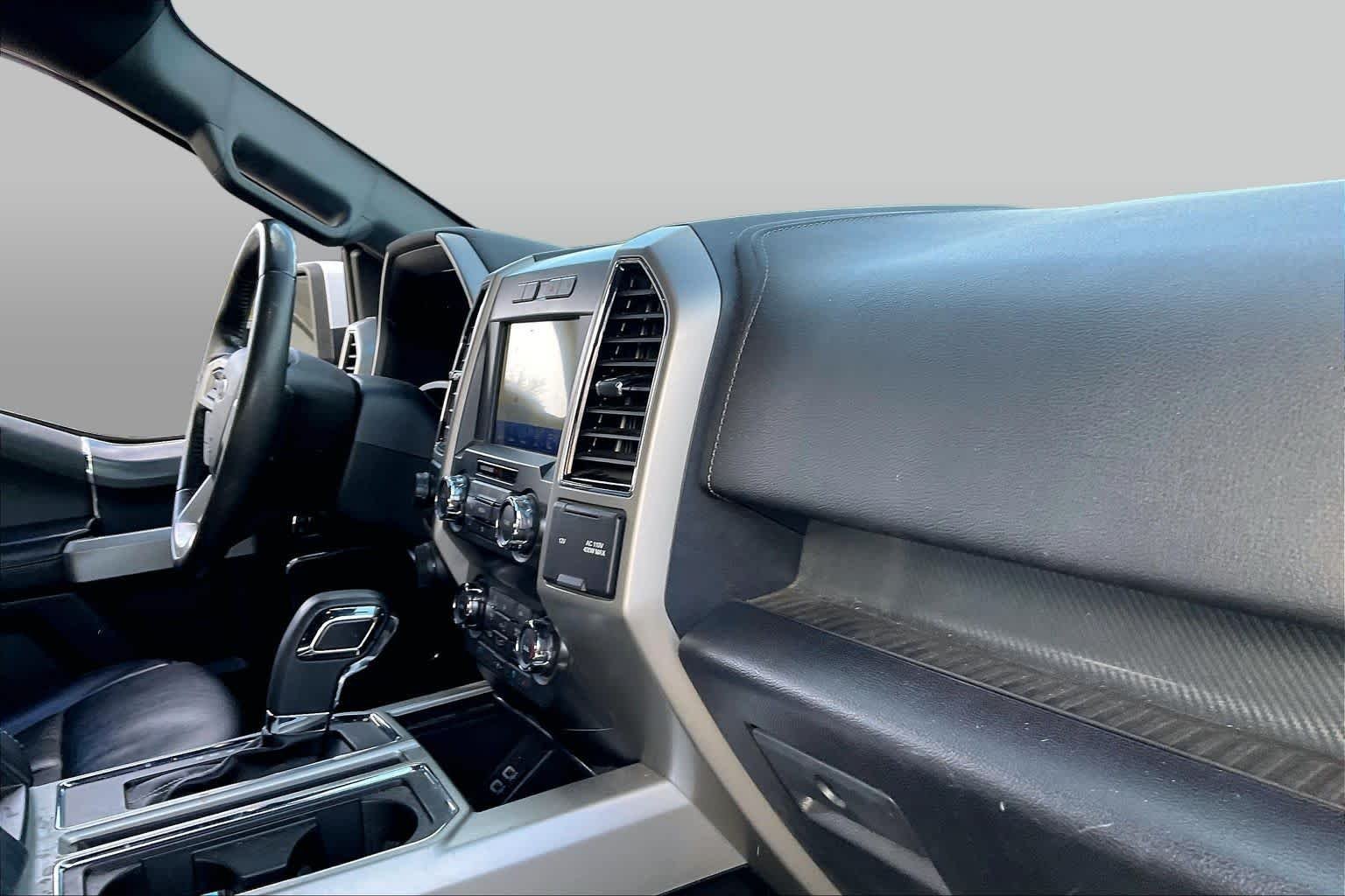 Used 2019 Oxford White Ford LARIAT image 19