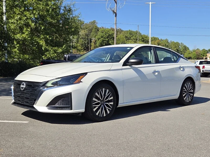 2025 Nissan Altima