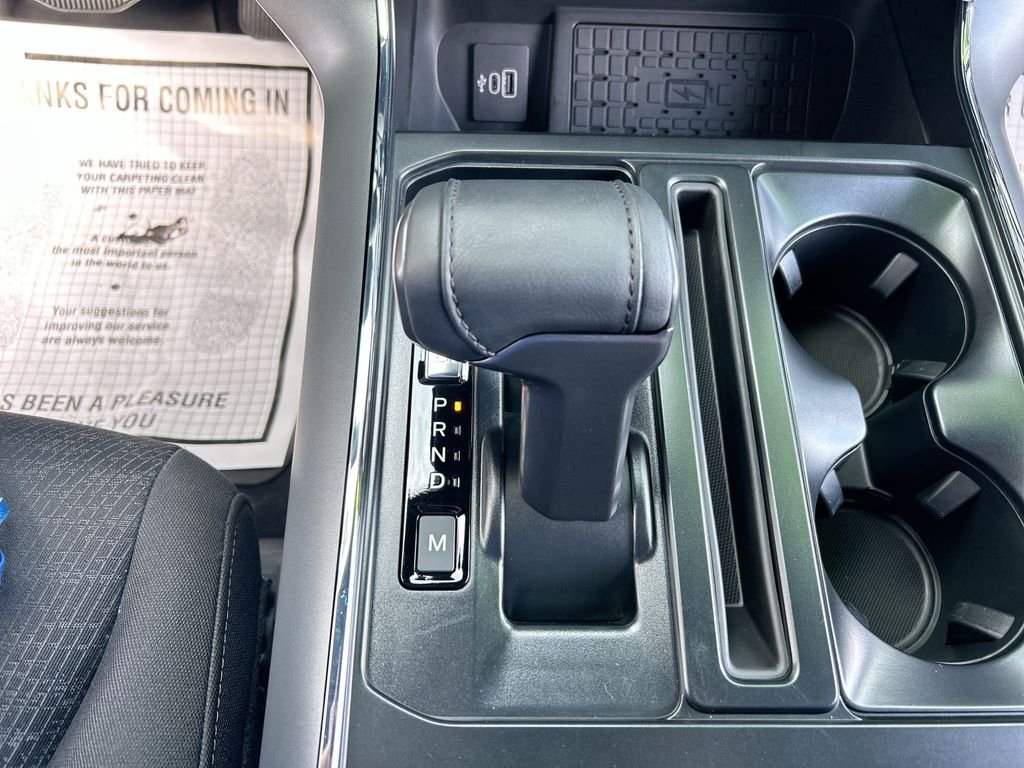 Used 2025 Silver Ford XLT image 16