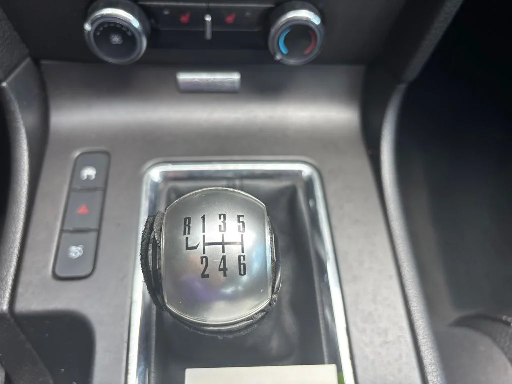 Used 2011 Blue Ford V6 Premium image 14