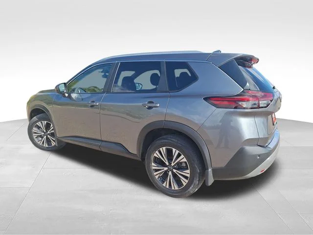 Used 2023 Gray Nissan SV image 6