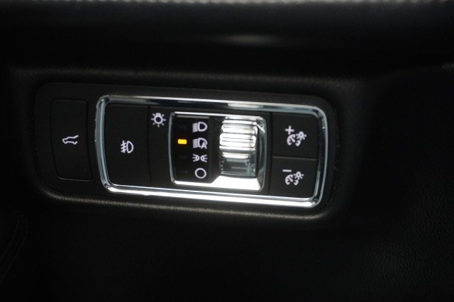 Used 2021 WHITE Lincoln Reserve image 30