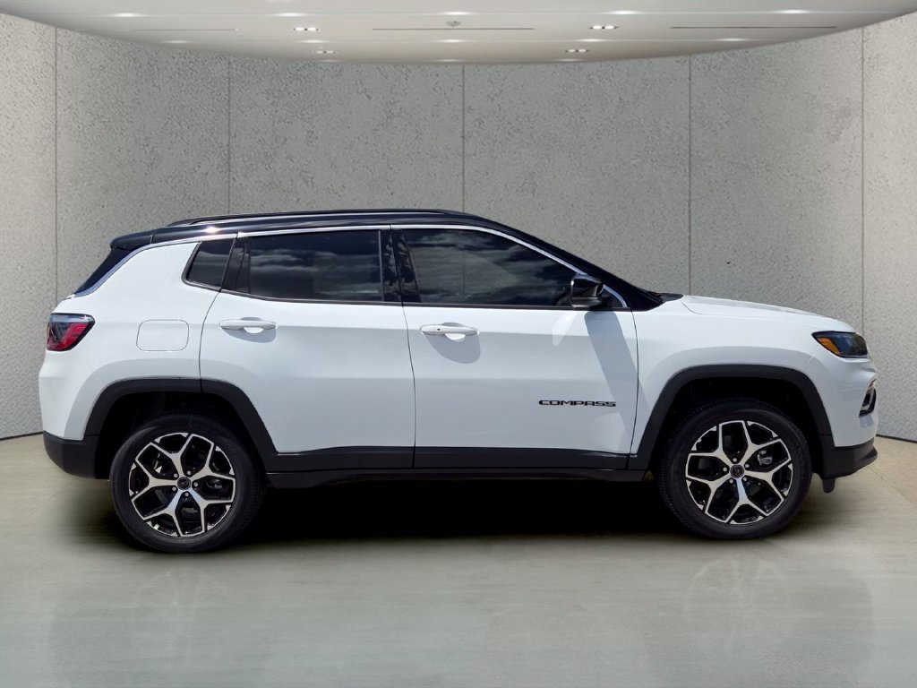 New 2026 Bright White Clear-Coat Exterior Paint Jeep Limited image 3