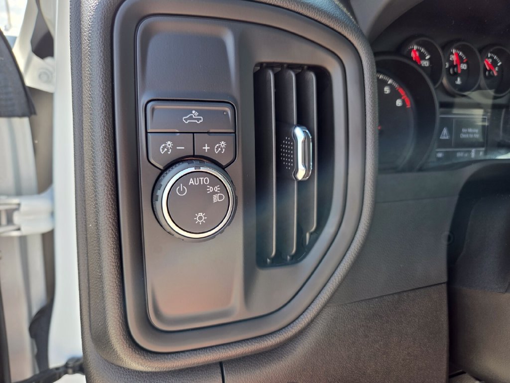 Used 2025 Summit White Chevrolet WT image 21