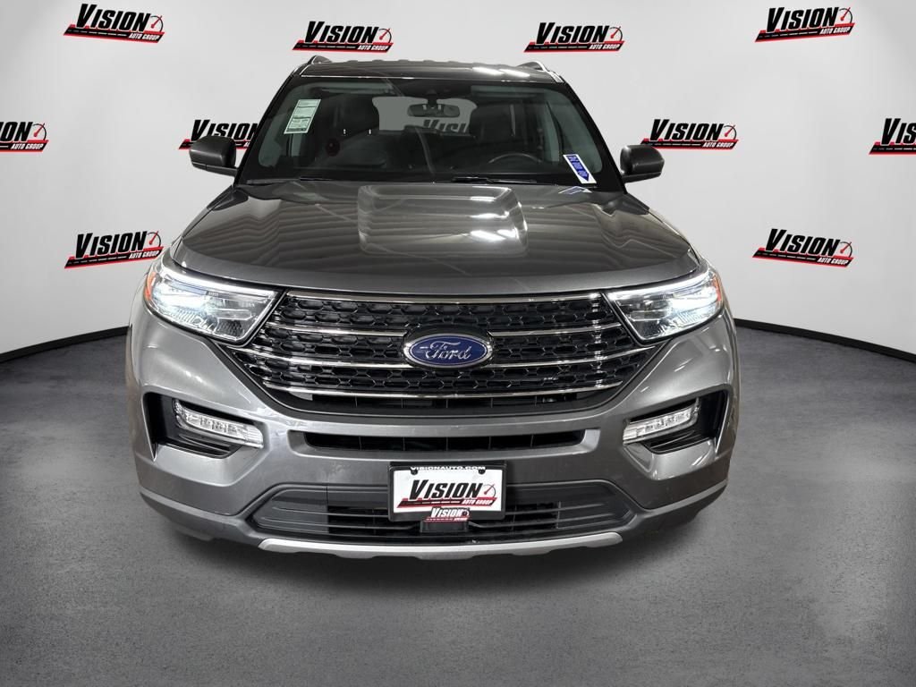 Used 2023 Gray Ford XLT image 2