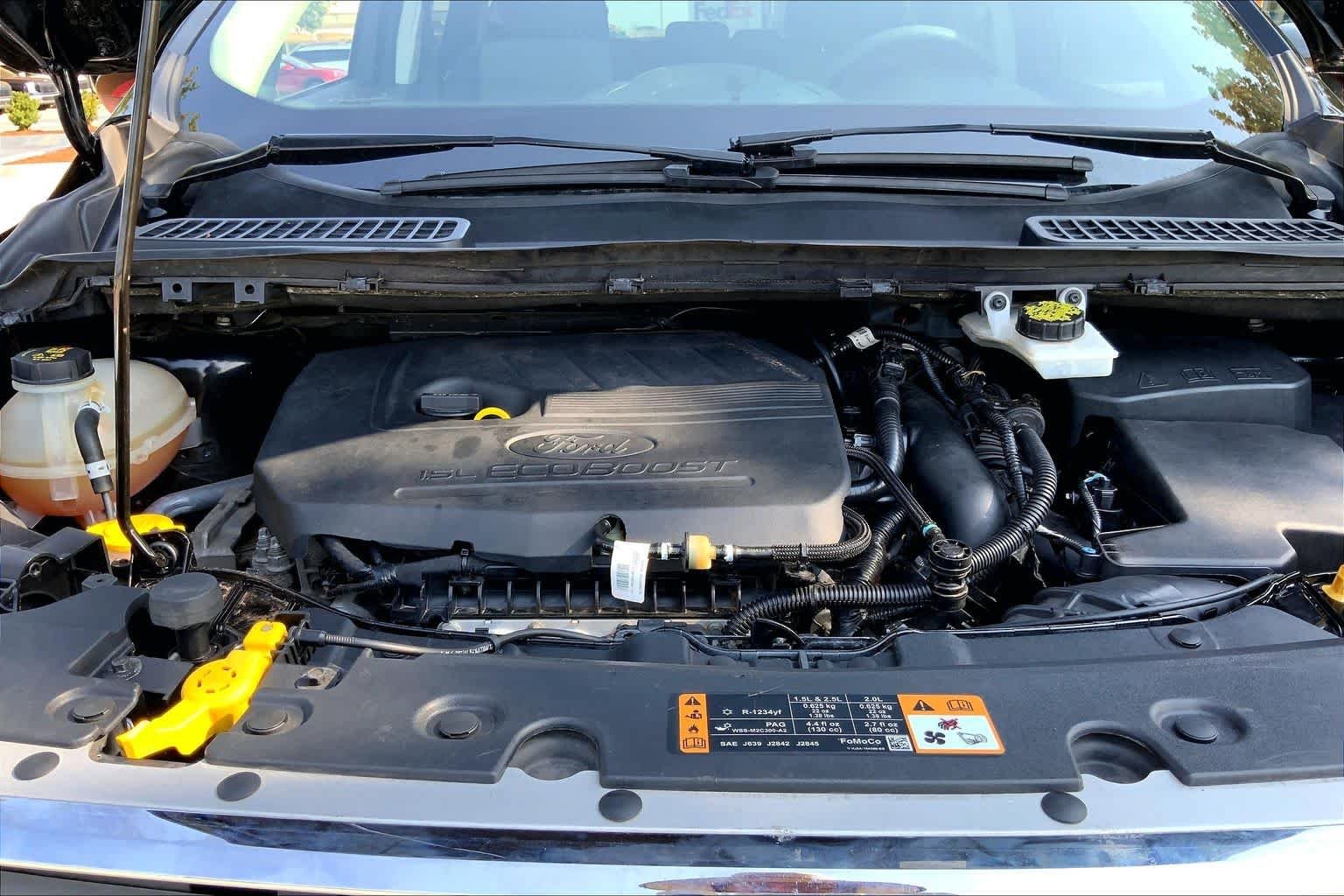 Used 2018 Shadow Black Ford SE image 30