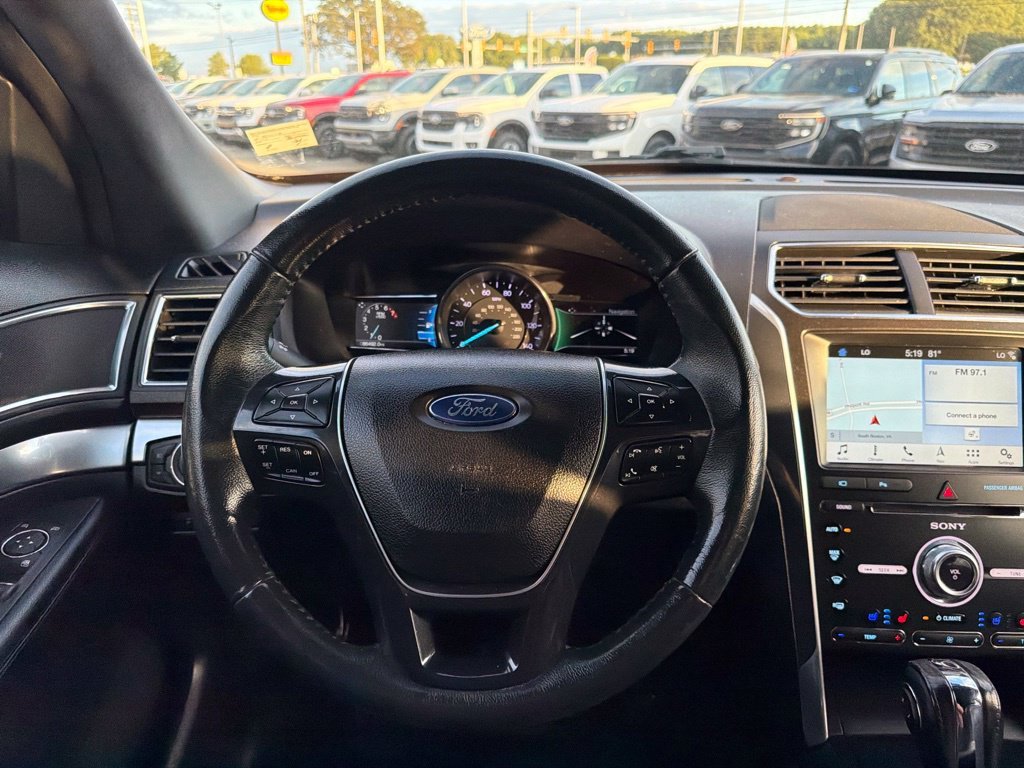 Used 2018 Blue Metallic Ford Limited image 26