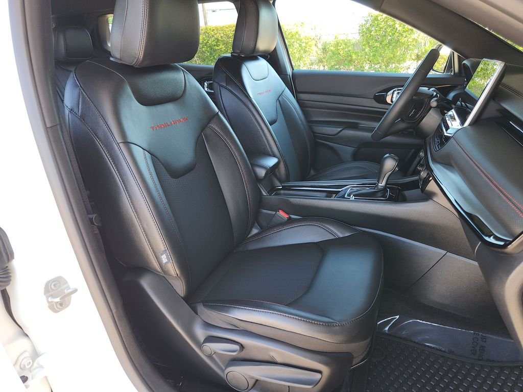 Used 2025 White Jeep Trailhawk image 16