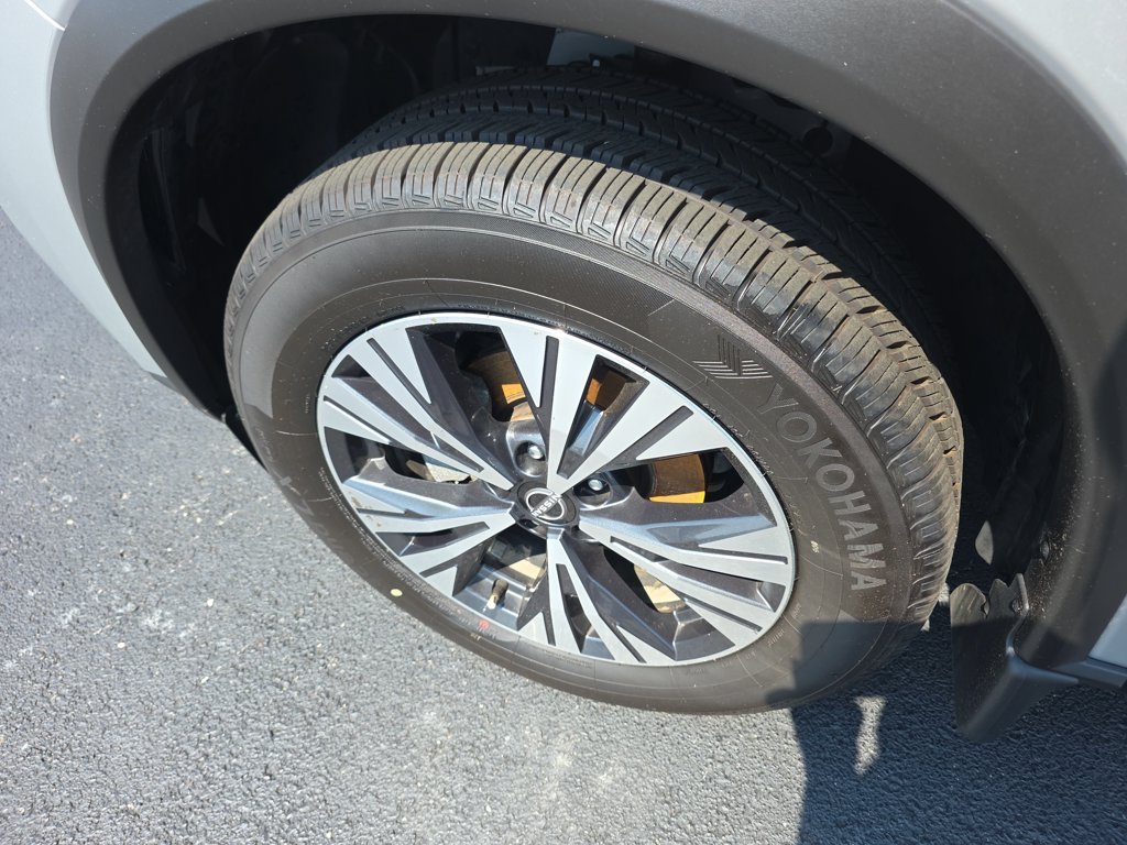 Used 2023 Silver Nissan SV image 11