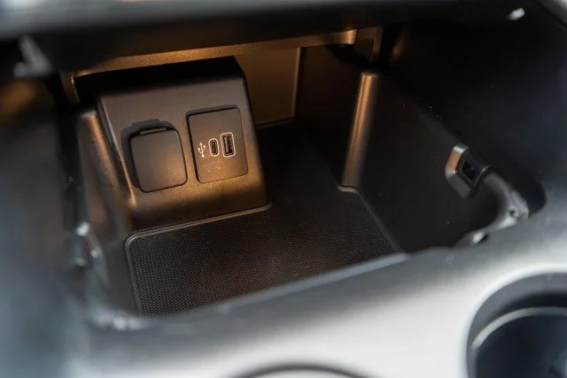2025 Ford Explorer Active - Photo 29
