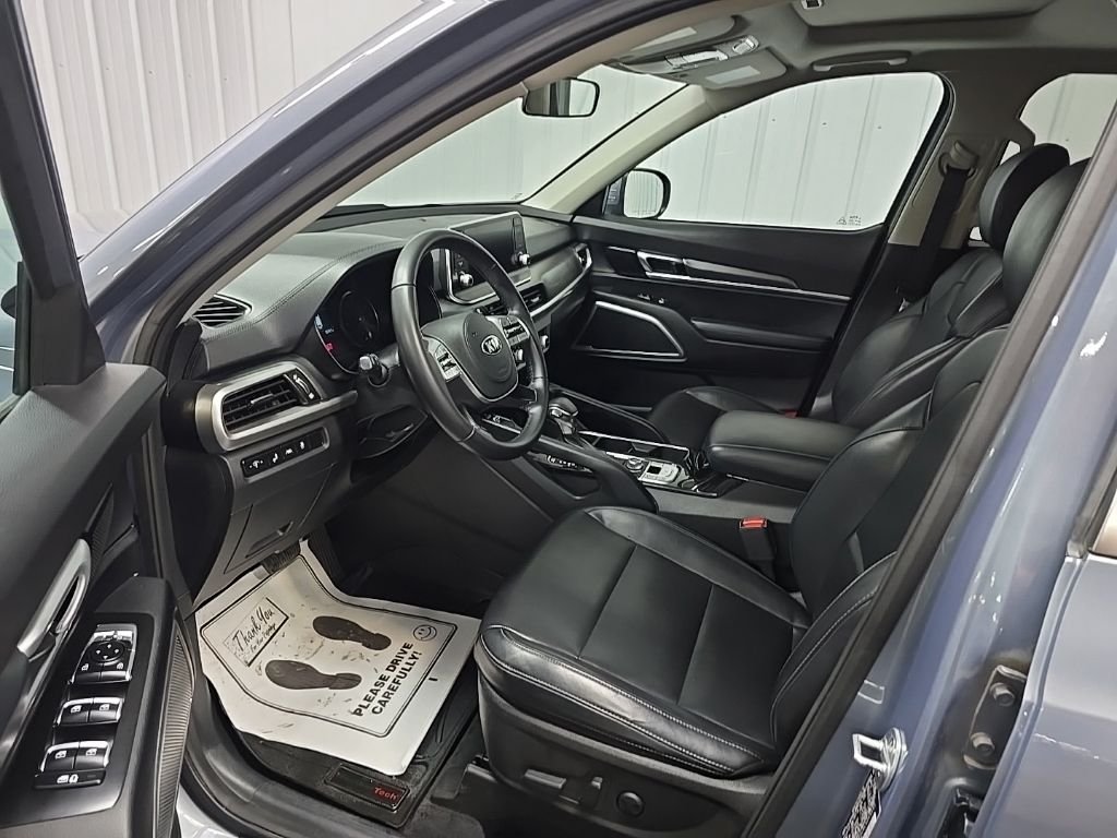 Used 2020 Silver Kia S image 29