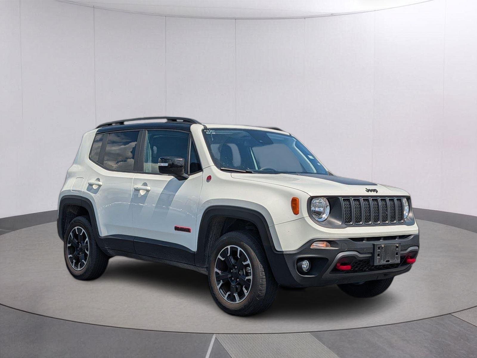 Used 2023 Alpine White Clearcoat Jeep Trailhawk image 7
