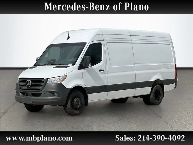 2026 Mercedes-Benz Sprinter 4500 170 WB HO High Roof's photo