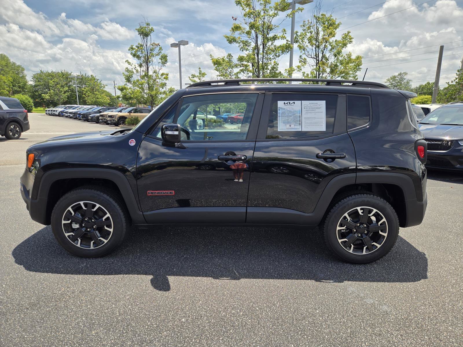 2023 Jeep Renegade Trailhawk - Photo 11