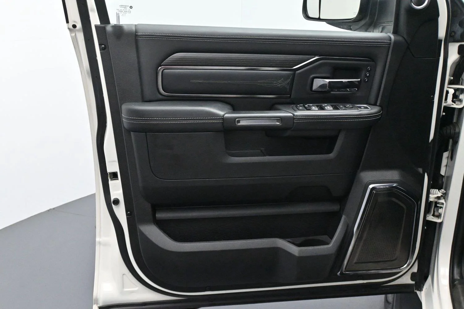 Used 2022 Pearl White Ram Limited image 10
