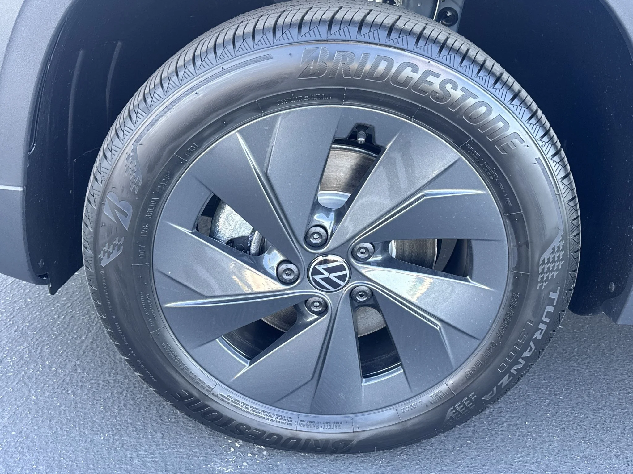New 2027 Monterey Blue Pearl Volkswagen S image 10