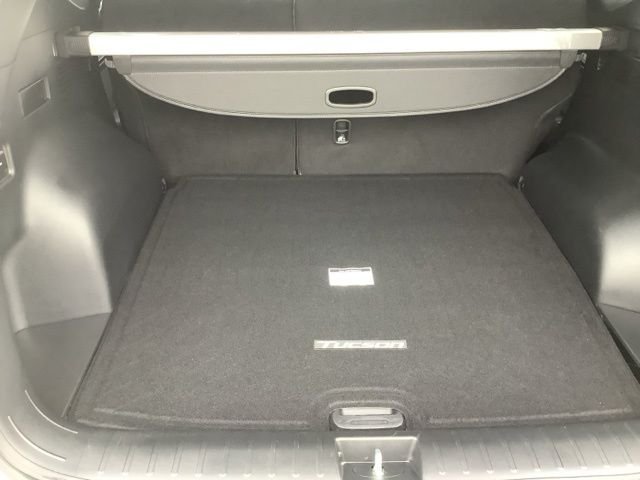 Used 2024 White Pearl Hyundai Limited image 13