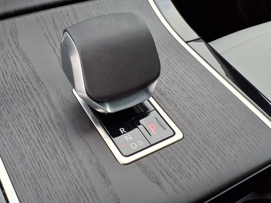 Used 2026 Black Land Rover S image 13