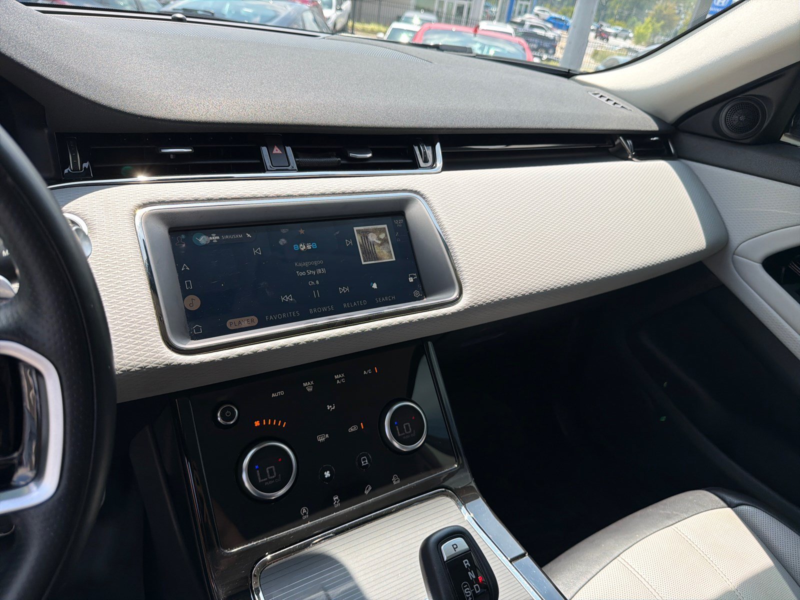 Used 2023 Fuji White Land Rover R-Dynamic S image 29