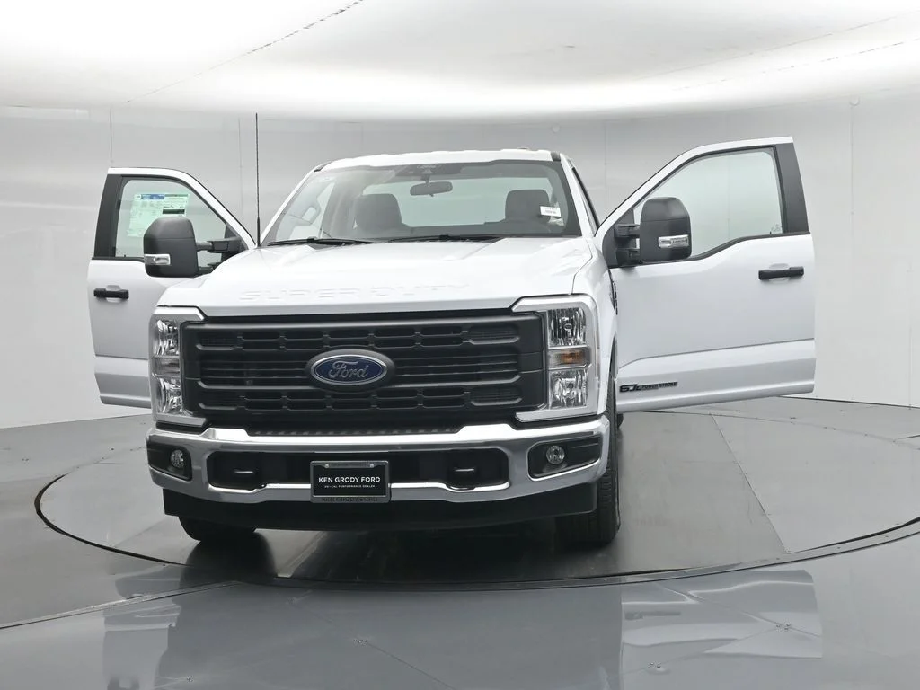 New 2026 Oxford White Ford XL image 26