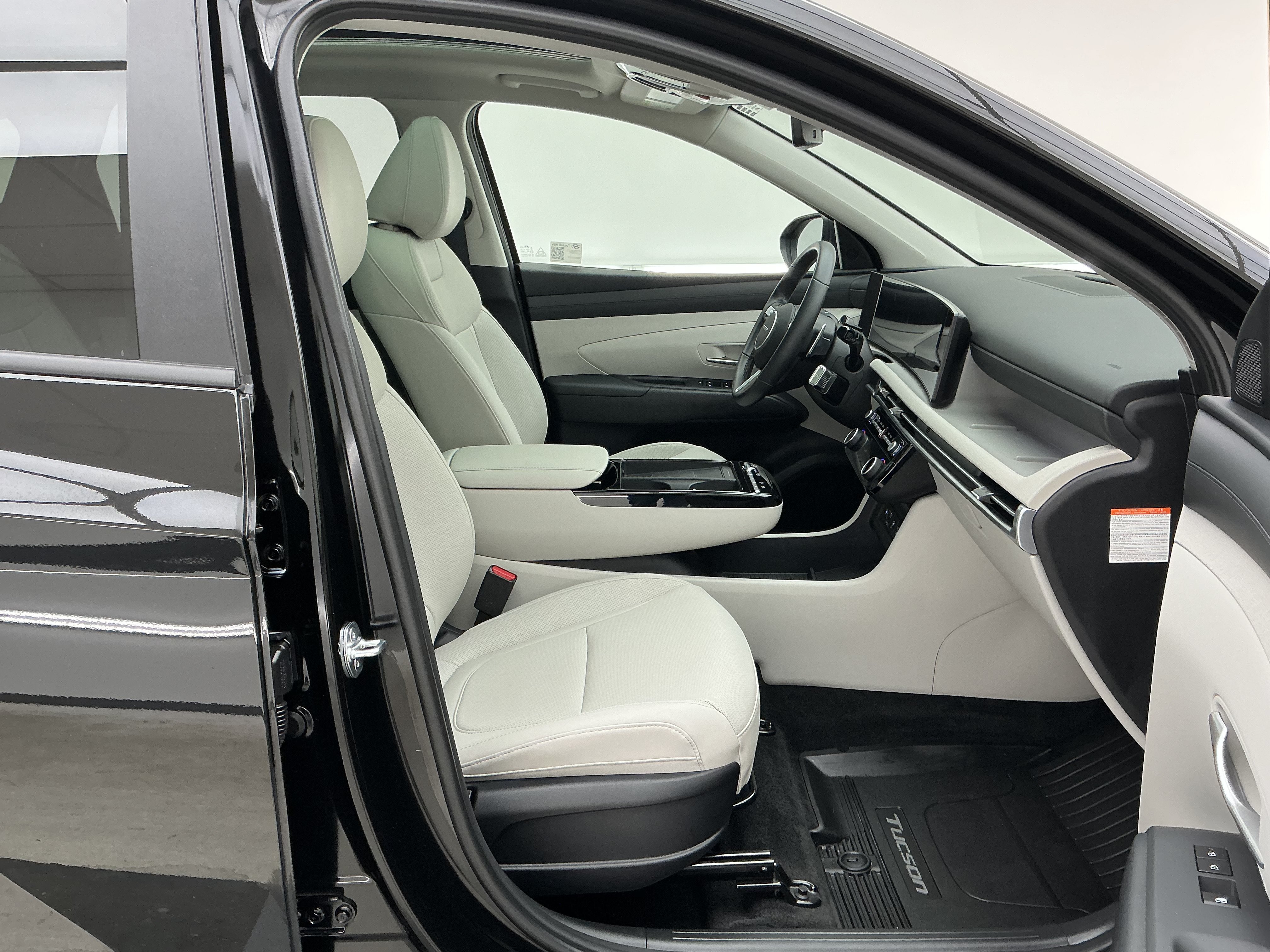Used 2025 Ash Black Hyundai SEL Convenience image 26